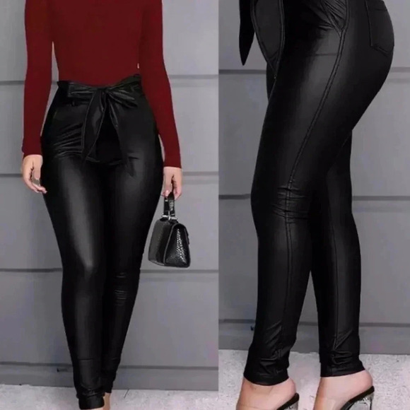 Sleek Elegance: Lightweight Faux Leather Leggings - Picture 1 of 2